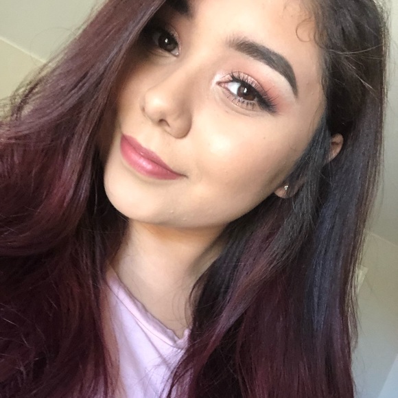 Meet your Posher, Gisselle - Picture 1 of 1